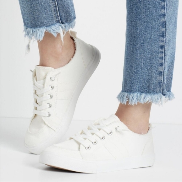 KanCan Maurices Hi Rise Destroyed Stretch Light Wash Raw Ankle Crop Jeans 28 - Picture 2 of 13